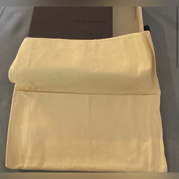 Louis Vuitton Dust Bag & Wallet Box - Picture 5 of 7